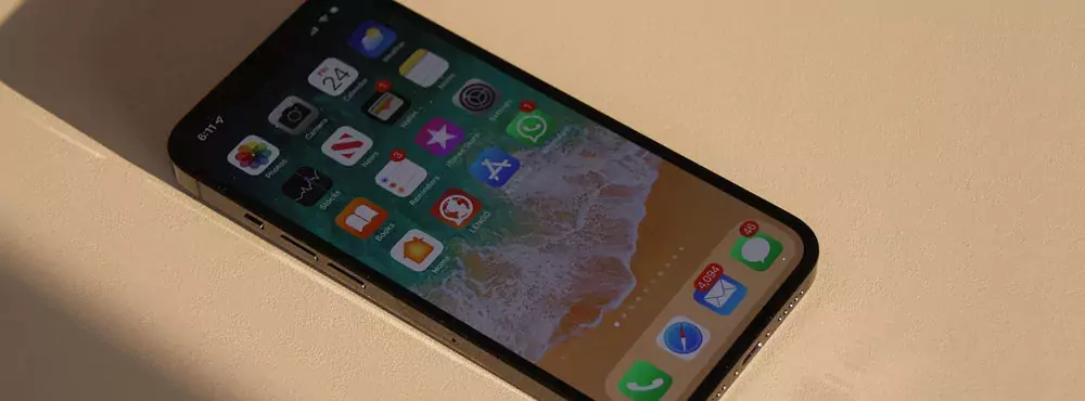 6.1-inch display, the iPhone 13 is a perfect phone for anyone
